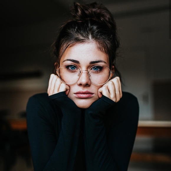 gold thin rimmed glasses